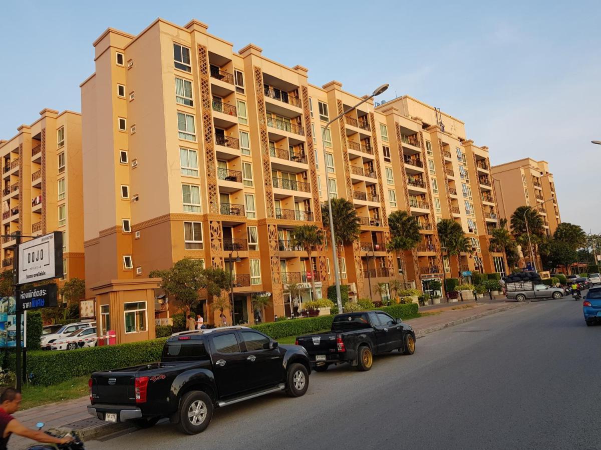 Atlantis Condo Resort Gp Джомтиен Бийч Екстериор снимка